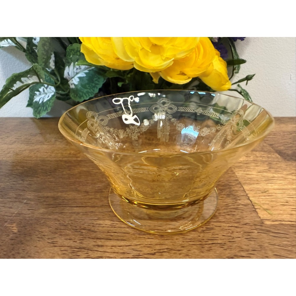 Vintage Federal Glass Madrid Amber Dessert Bowl –‎ Etched Depression Glass